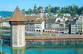 Kapellbrücke in Luzern am Vierwaldstätter See © Lucia Degonda (Swiss-image.ch)